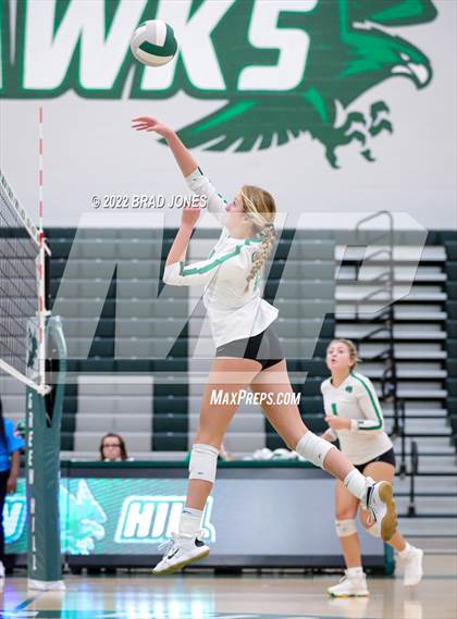 Thumbnail 3 in Green Hill vs. Wilson Central (TSSAA District 9-AAA Semi-Final) photogallery.