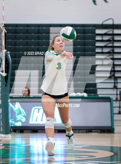 Thumbnail 2 in Green Hill vs. Wilson Central (TSSAA District 9-AAA Semi-Final) photogallery.