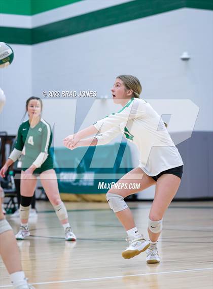 Thumbnail 1 in Green Hill vs. Wilson Central (TSSAA District 9-AAA Semi-Final) photogallery.