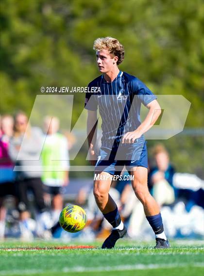 Thumbnail 3 in Air Academy vs. Evergreen (CHSAA 4A Quarterfinal) photogallery.