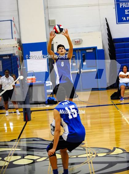 Thumbnail 2 in Port Washington vs Roslyn  photogallery.