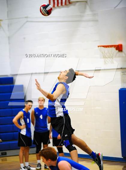Thumbnail 1 in Port Washington vs Roslyn  photogallery.