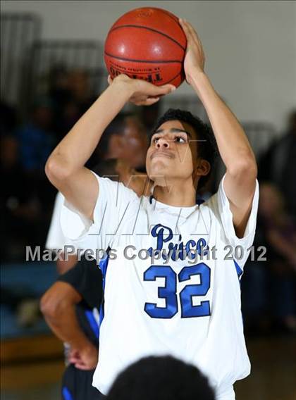 Thumbnail 1 in Price vs. Windward (CIF SS Playoffs) photogallery.