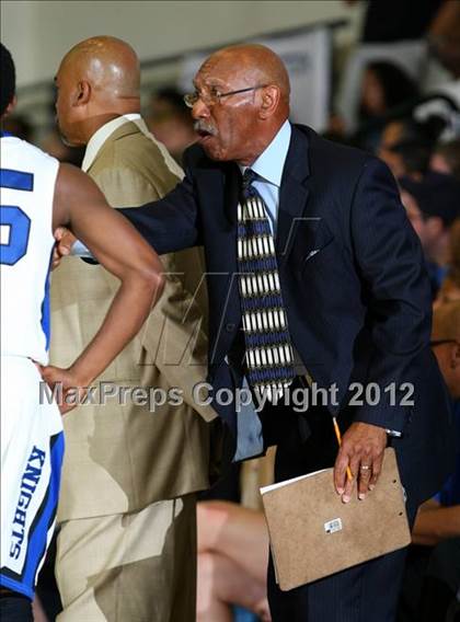 Thumbnail 1 in Price vs. Windward (CIF SS Playoffs) photogallery.