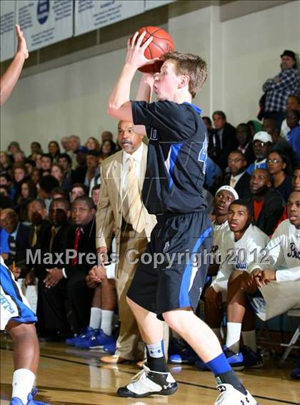 Thumbnail 3 in Price vs. Windward (CIF SS Playoffs) photogallery.