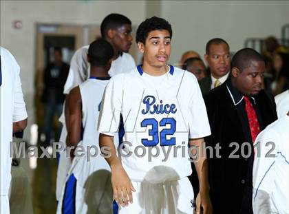 Thumbnail 1 in Price vs. Windward (CIF SS Playoffs) photogallery.