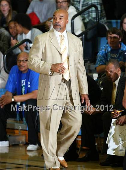 Thumbnail 2 in Price vs. Windward (CIF SS Playoffs) photogallery.
