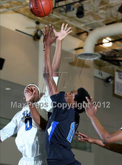 Thumbnail 1 in Price vs. Windward (CIF SS Playoffs) photogallery.