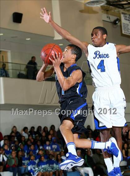 Thumbnail 3 in Price vs. Windward (CIF SS Playoffs) photogallery.