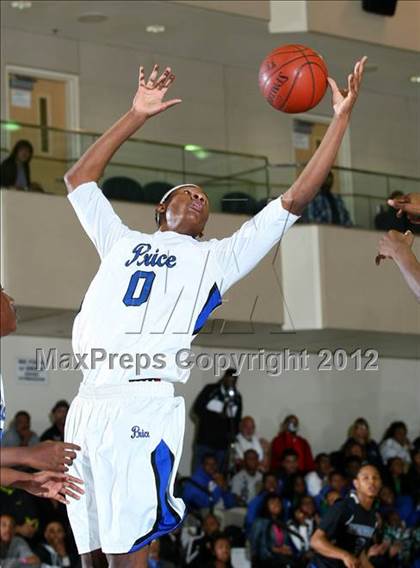 Thumbnail 2 in Price vs. Windward (CIF SS Playoffs) photogallery.