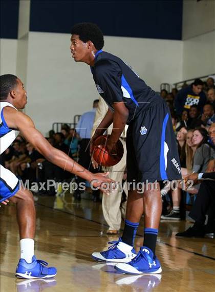 Thumbnail 1 in Price vs. Windward (CIF SS Playoffs) photogallery.