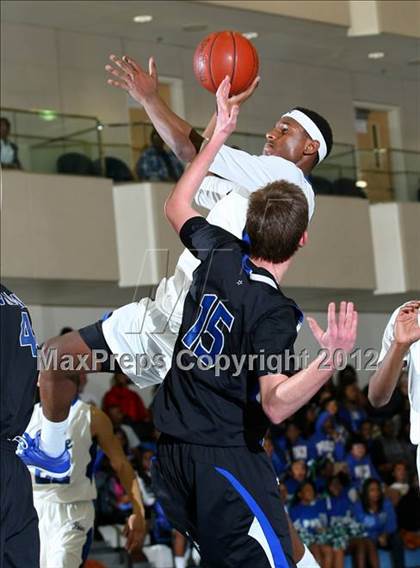 Thumbnail 1 in Price vs. Windward (CIF SS Playoffs) photogallery.