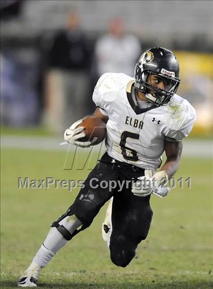 Thumbnail 3 in Tanner vs. Elba (AHSAA 2A Final) photogallery.