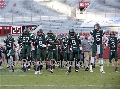 Thumbnail 1 in Tanner vs. Elba (AHSAA 2A Final) photogallery.