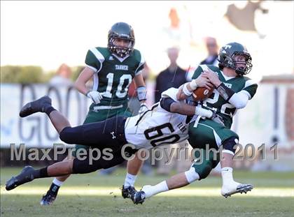 Thumbnail 1 in Tanner vs. Elba (AHSAA 2A Final) photogallery.
