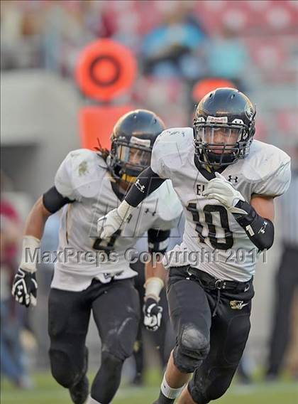 Thumbnail 1 in Tanner vs. Elba (AHSAA 2A Final) photogallery.