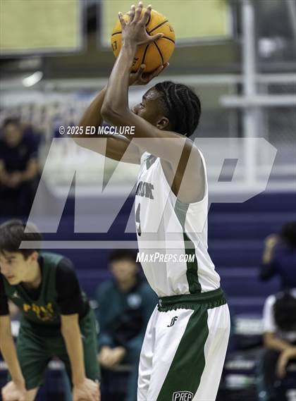 Thumbnail 2 in Fairmont Prep vs. Long Beach Poly photogallery.