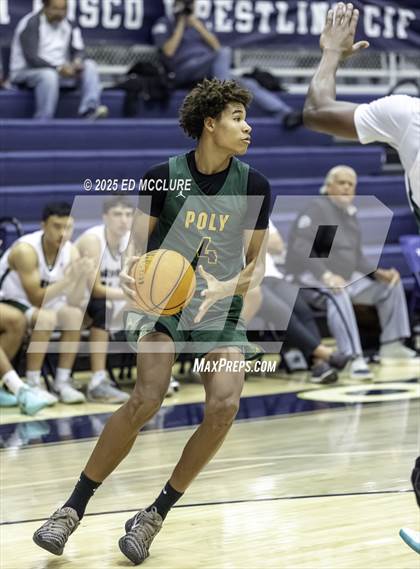 Thumbnail 2 in Fairmont Prep vs. Long Beach Poly photogallery.