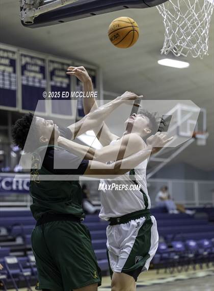 Thumbnail 2 in Fairmont Prep vs. Long Beach Poly photogallery.