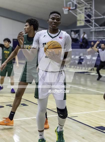 Thumbnail 3 in Fairmont Prep vs. Long Beach Poly photogallery.