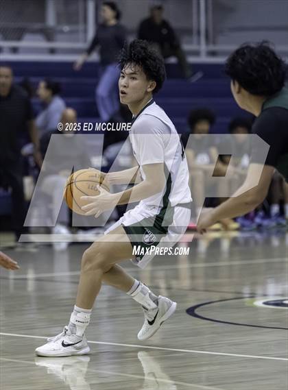 Thumbnail 3 in Fairmont Prep vs. Long Beach Poly photogallery.