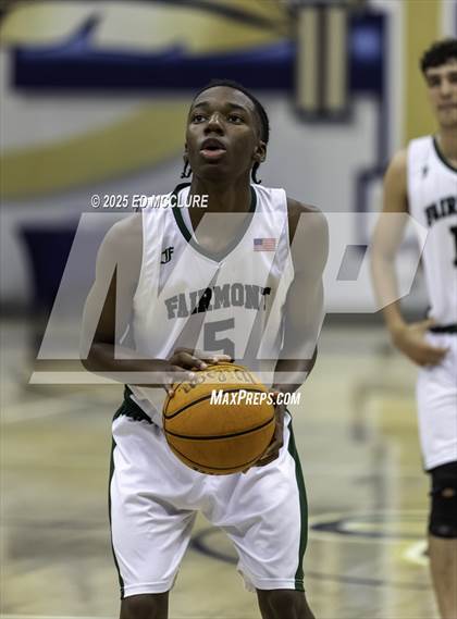 Thumbnail 3 in Fairmont Prep vs. Long Beach Poly photogallery.