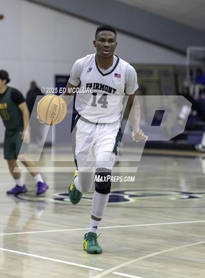 Thumbnail 3 in Fairmont Prep vs. Long Beach Poly photogallery.
