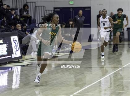Thumbnail 3 in Fairmont Prep vs. Long Beach Poly photogallery.