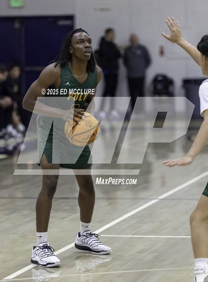 Thumbnail 2 in Fairmont Prep vs. Long Beach Poly photogallery.