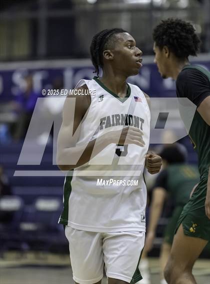 Thumbnail 3 in Fairmont Prep vs. Long Beach Poly photogallery.