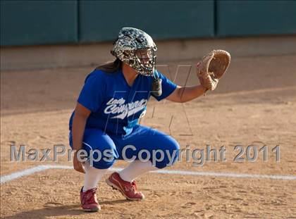 Thumbnail 1 in La Canada vs. Beaumont (CIF SS D5 Final) photogallery.