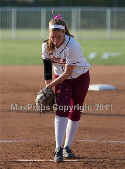 Thumbnail 3 in La Canada vs. Beaumont (CIF SS D5 Final) photogallery.