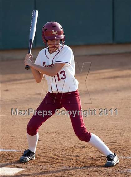 Thumbnail 3 in La Canada vs. Beaumont (CIF SS D5 Final) photogallery.