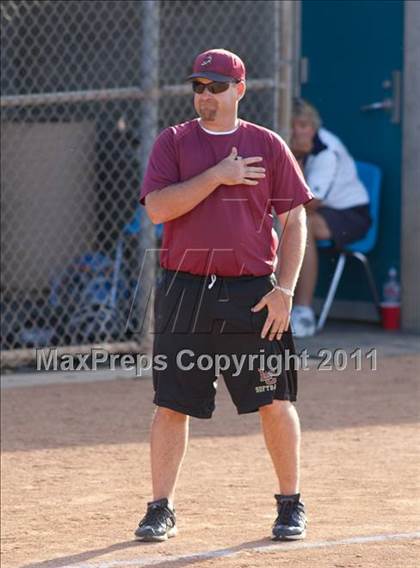 Thumbnail 3 in La Canada vs. Beaumont (CIF SS D5 Final) photogallery.