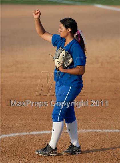 Thumbnail 1 in La Canada vs. Beaumont (CIF SS D5 Final) photogallery.