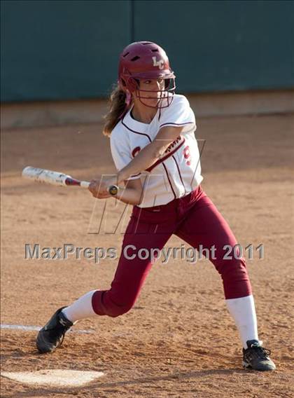 Thumbnail 2 in La Canada vs. Beaumont (CIF SS D5 Final) photogallery.