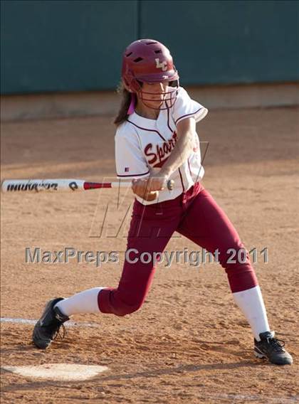 Thumbnail 3 in La Canada vs. Beaumont (CIF SS D5 Final) photogallery.