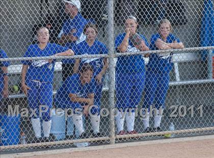 Thumbnail 1 in La Canada vs. Beaumont (CIF SS D5 Final) photogallery.