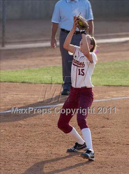 Thumbnail 2 in La Canada vs. Beaumont (CIF SS D5 Final) photogallery.