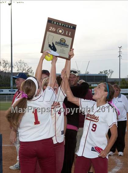 Thumbnail 1 in La Canada vs. Beaumont (CIF SS D5 Final) photogallery.