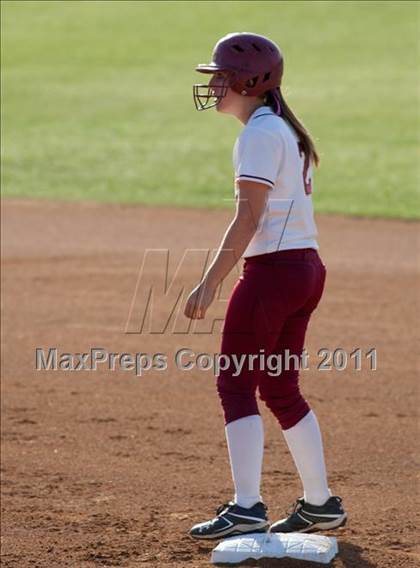 Thumbnail 3 in La Canada vs. Beaumont (CIF SS D5 Final) photogallery.