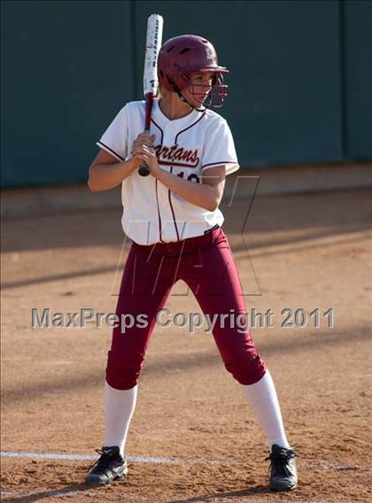 Thumbnail 3 in La Canada vs. Beaumont (CIF SS D5 Final) photogallery.
