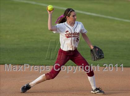 Thumbnail 2 in La Canada vs. Beaumont (CIF SS D5 Final) photogallery.