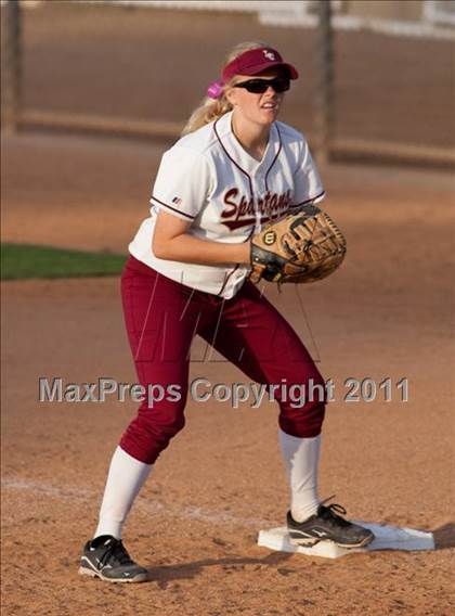 Thumbnail 2 in La Canada vs. Beaumont (CIF SS D5 Final) photogallery.