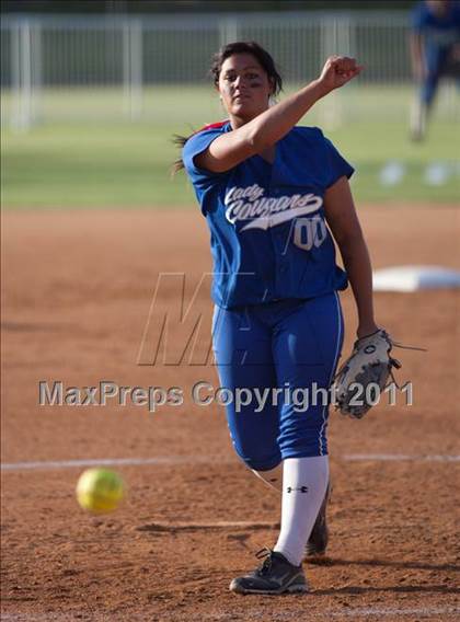 Thumbnail 1 in La Canada vs. Beaumont (CIF SS D5 Final) photogallery.
