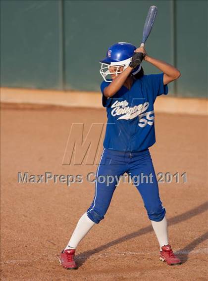Thumbnail 3 in La Canada vs. Beaumont (CIF SS D5 Final) photogallery.