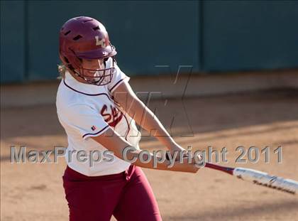 Thumbnail 3 in La Canada vs. Beaumont (CIF SS D5 Final) photogallery.