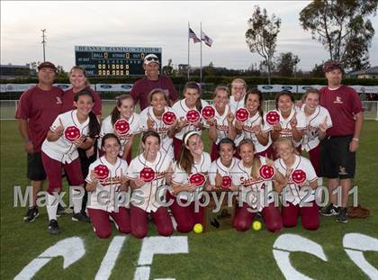 Thumbnail 2 in La Canada vs. Beaumont (CIF SS D5 Final) photogallery.