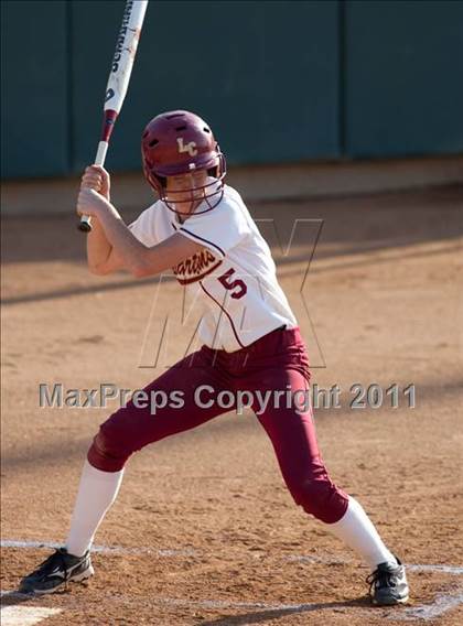 Thumbnail 3 in La Canada vs. Beaumont (CIF SS D5 Final) photogallery.