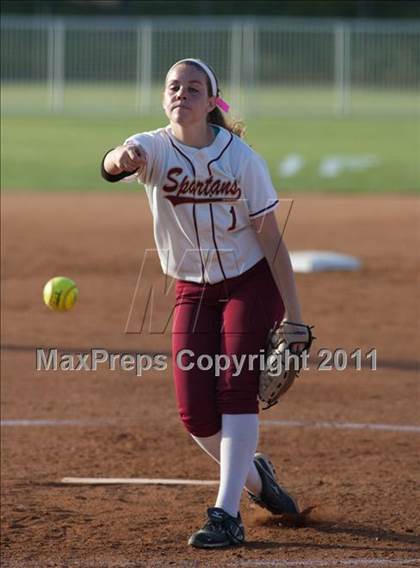 Thumbnail 1 in La Canada vs. Beaumont (CIF SS D5 Final) photogallery.